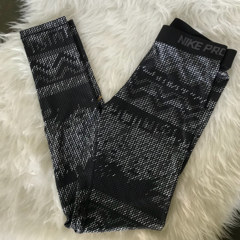 NIKE Pro Dri Fit Nordic Print Leggings M - Picture 2 of 8